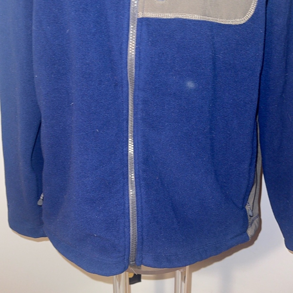 Vineyard Vines men’s fleece long sleeve zip up jacket. Medium. Blue and gray - Picture 2 of 10